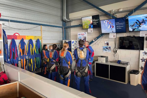 Skydive (1)